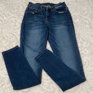 KanCan size 25 skinny jeans